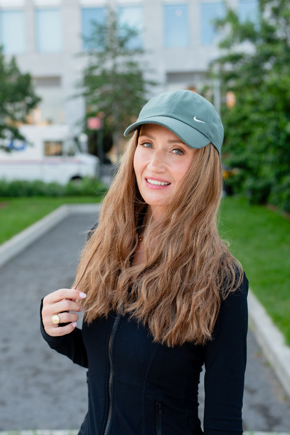 CLASSIC Bronde Wavy Hat Wig