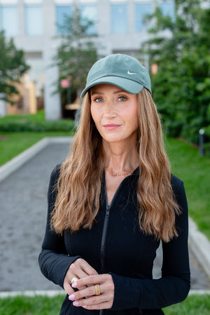 CLASSIC Bronde Wavy Hat Wig