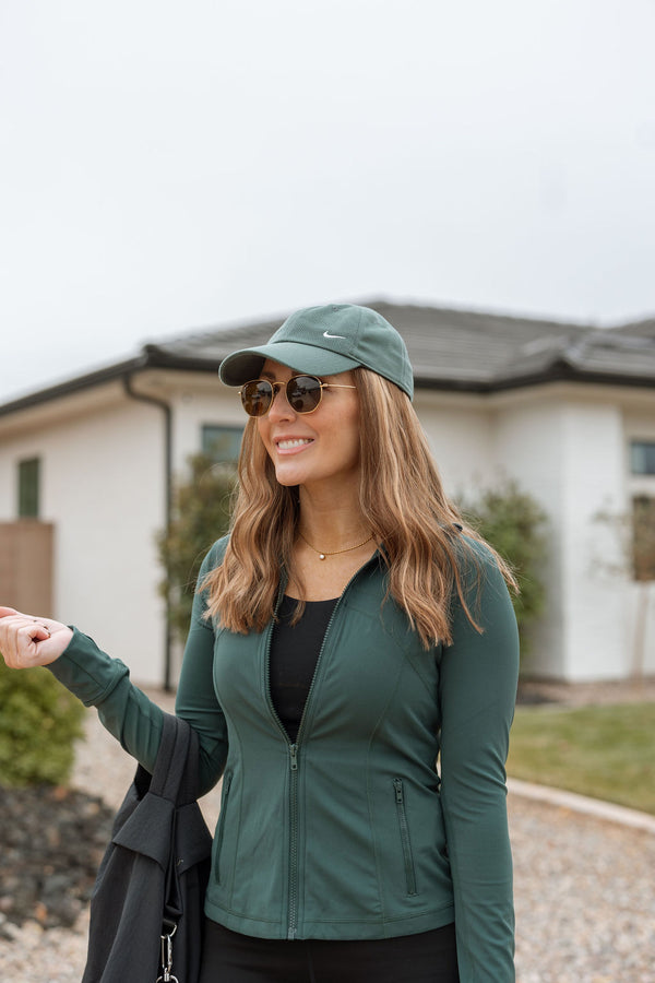 MIDI Bronde Hat Wig