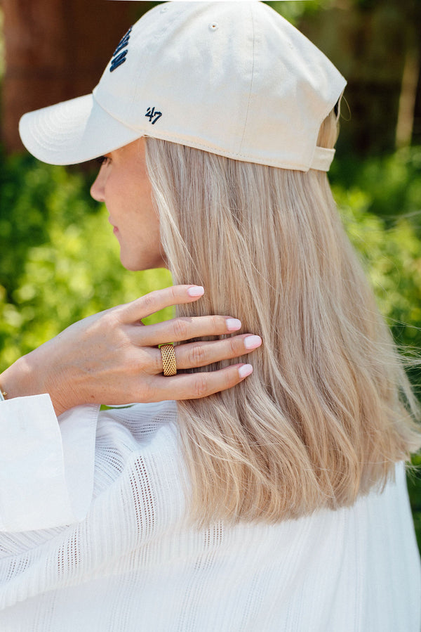 MIDI Butter Blonde Hat Wig