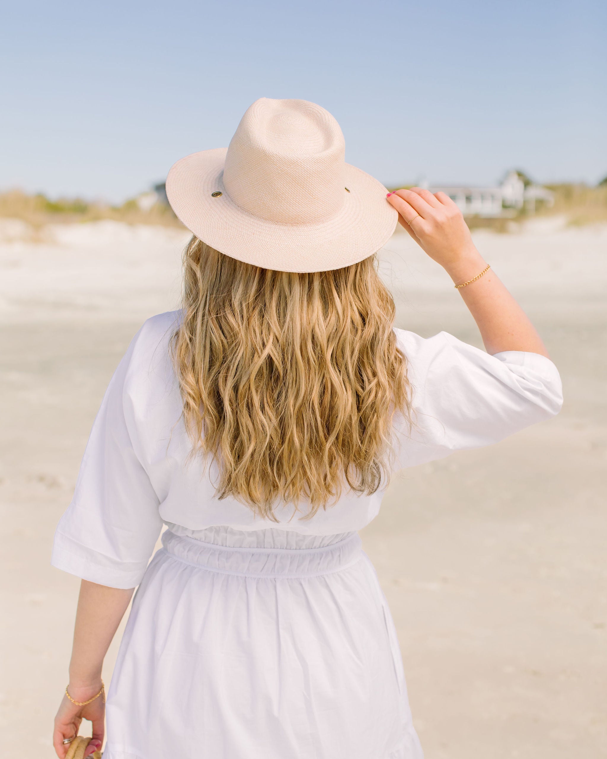 23'' Sunkissed 2.0 Natural Wave Hat Wig