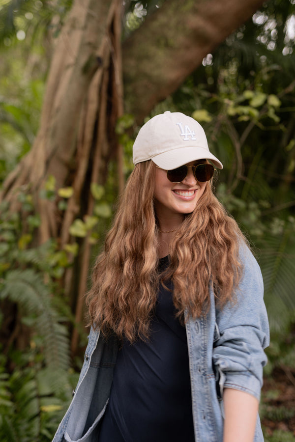 SUPER Bronde Wavy Hat Wig