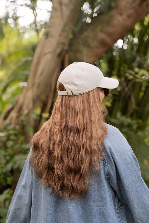 SUPER Bronde Wavy Hat Wig