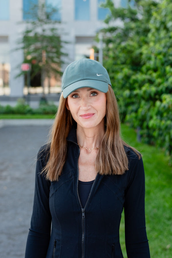 MIDI Bronde Hat Wig