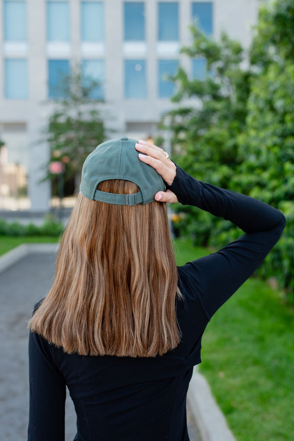MIDI Bronde Hat Wig