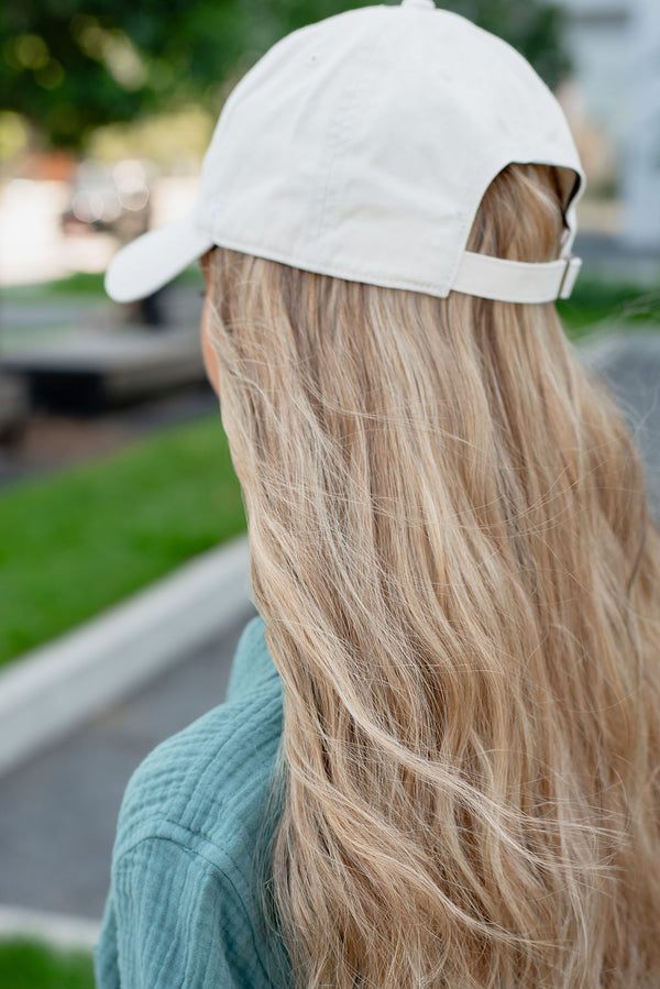 CLASSIC Sunkissed Light Wave Hat Wig