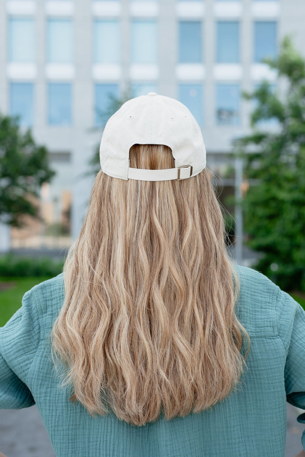 CLASSIC Sunkissed Light Wave Hat Wig